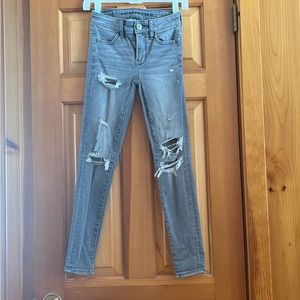 American Eagle grey ripped jean. size 000 short